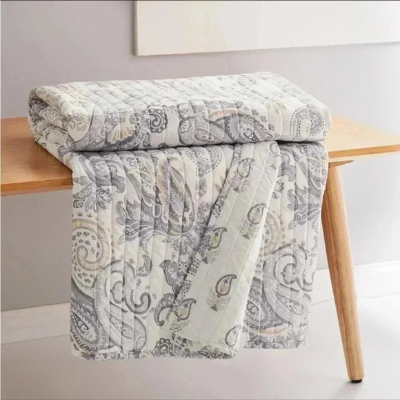 NWT Maribelle Paisley Quilted Throw Grey - Levtex Home - Picture 1 of 5